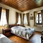Gasthof Amadryades Karpenísion