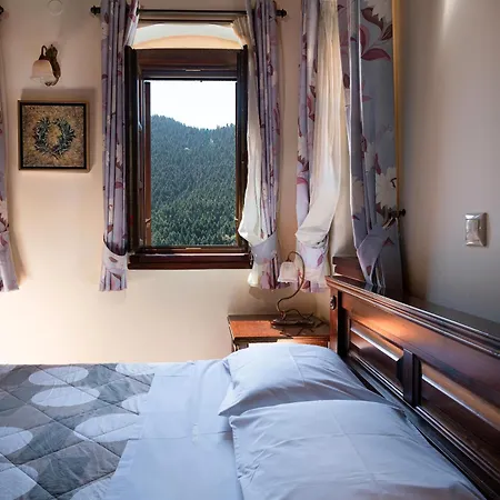 Amadryades بيت ضيافة 3*