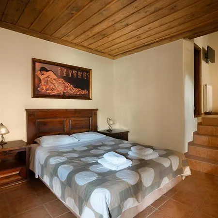 Amadryades 3* كاربينيسي