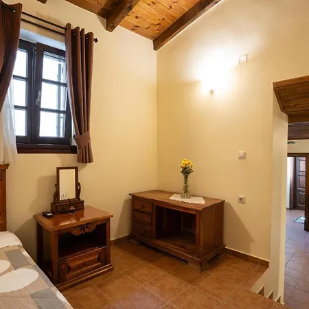 Amadryades بيت ضيافة