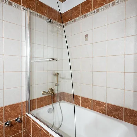 بيت ضيافة Amadryades 3*