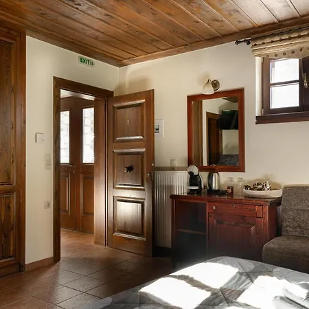 Amadryades بيت ضيافة كاربينيسي