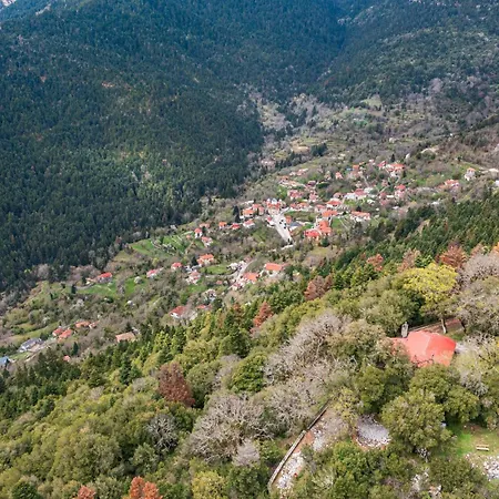 Amadryades Karpenísion