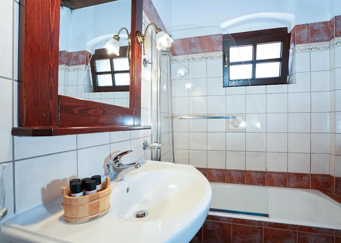 Amadryades Guest house 3*